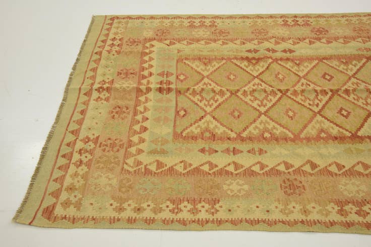 Detail image of 4' 9 x 6' 7 Hand Woven Kilim Waziri Wool Rug