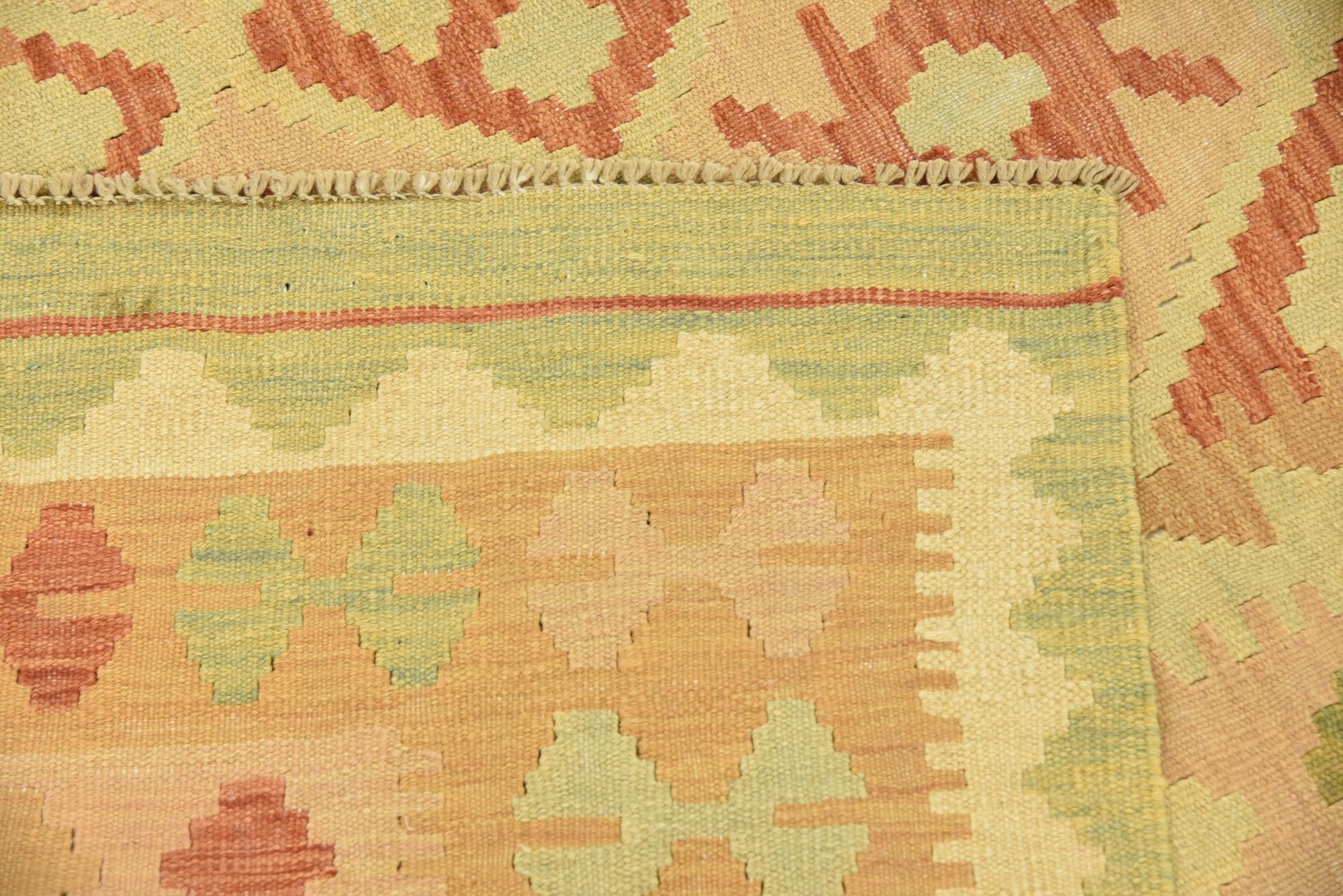 4' 9 x 6' 7 Hand Woven Kilim Waziri Wool Rug