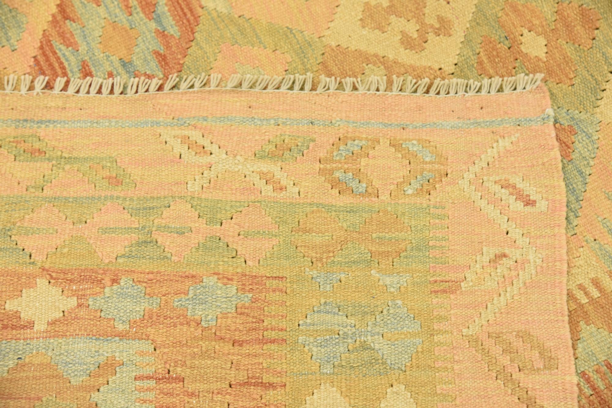 4' 9 x 6' 7 Hand Woven Kilim Waziri Wool Rug