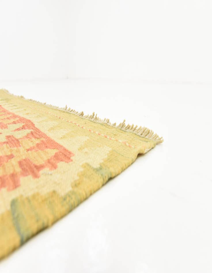 Detail image of 4' 8 x 6' 6 Hand Woven Kilim Waziri Wool Rug