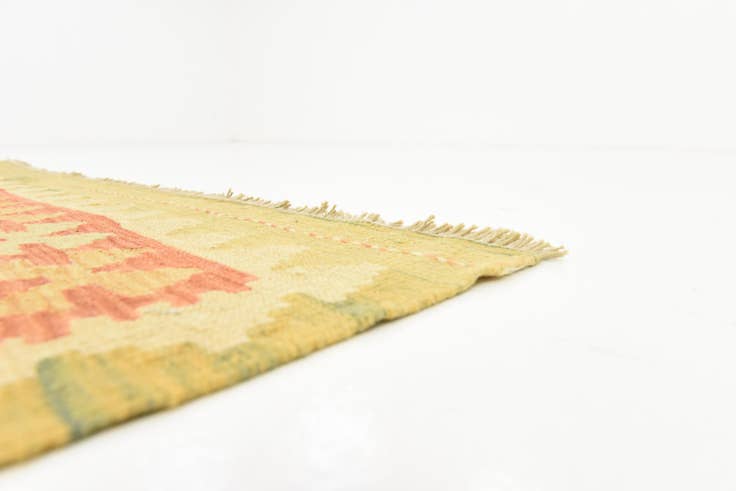 Detail image of 4' 8 x 6' 6 Hand Woven Kilim Waziri Wool Rug