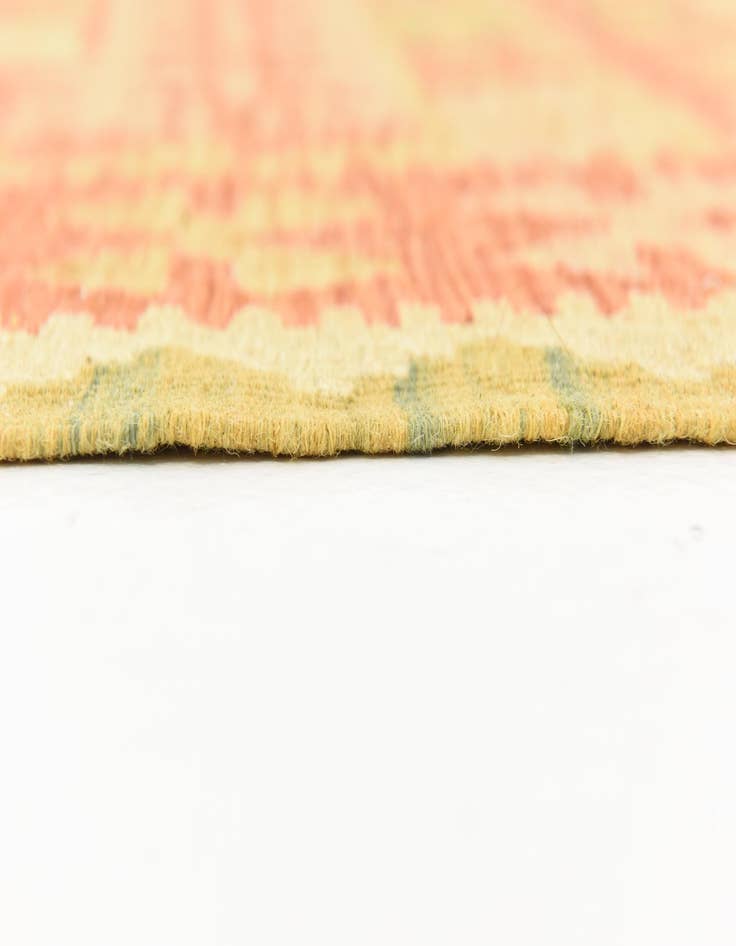 Detail image of 4' 8 x 6' 6 Hand Woven Kilim Waziri Wool Rug