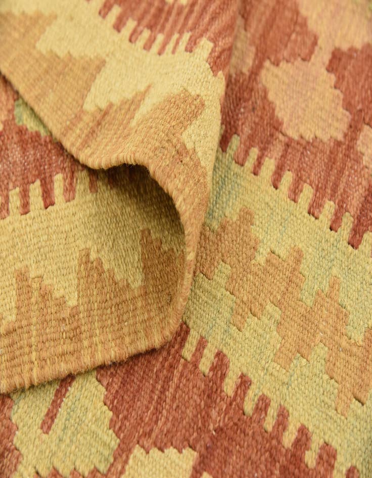 Detail image of 4' 11 x 6' 7  Hand Woven Kilim Waziri Wool Rug