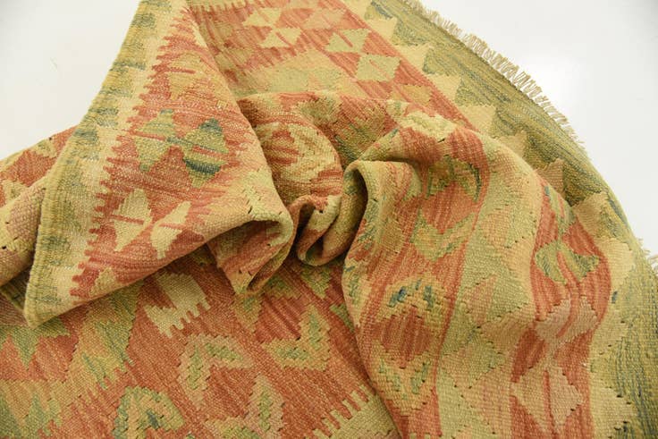 Detail image of 3' 7 x 5' 11 Hand Woven Kilim Waziri Wool Rug