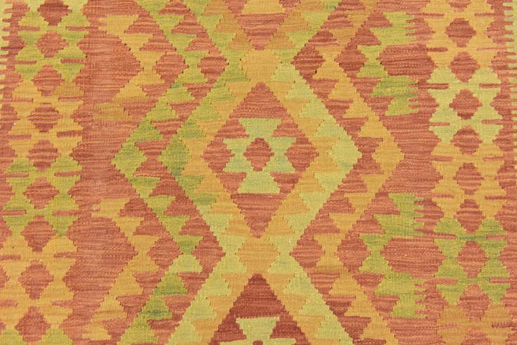 Detail image of 3' 4 x 4' 10 Hand Woven Kilim Waziri Wool Rug