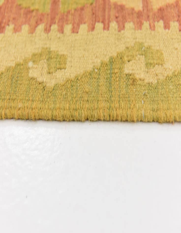 Detail image of 6' 8 x 9' 10 Hand Woven Kilim Waziri Wool Rug