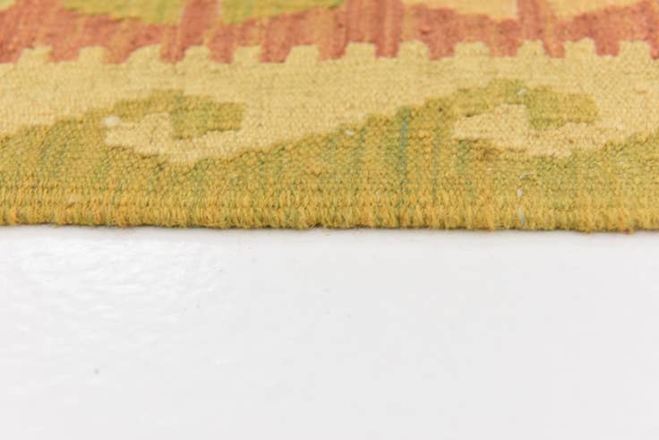 Detail image of 6' 8 x 9' 10 Hand Woven Kilim Waziri Wool Rug