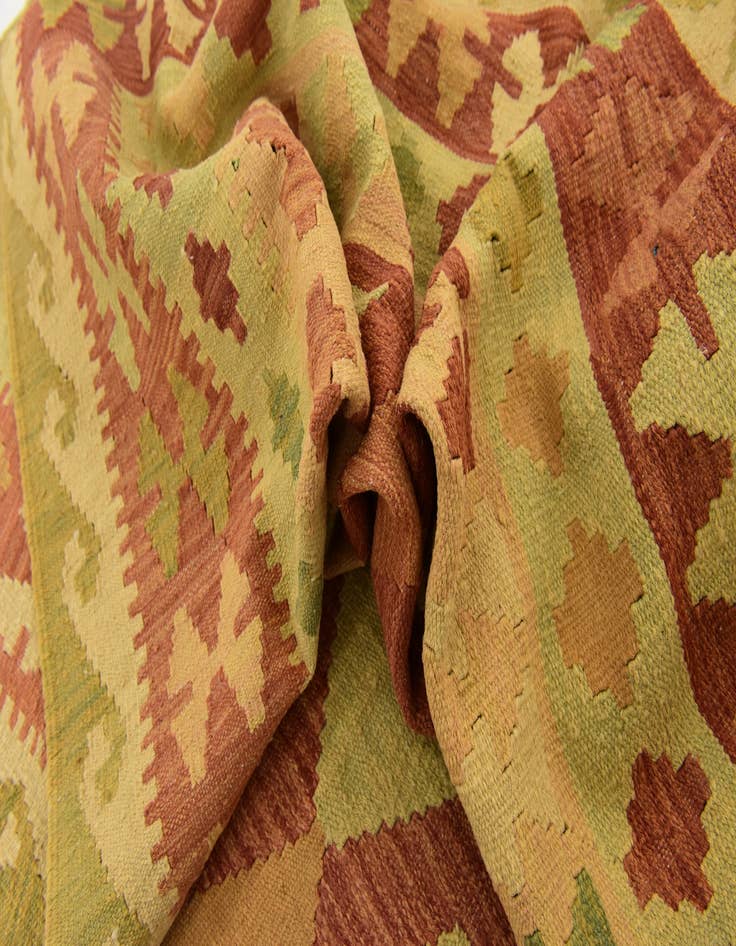 Detail image of 6' 8 x 9' 10 Hand Woven Kilim Waziri Wool Rug