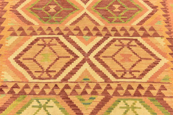 Detail image of 4' 9 x 6' 6 Hand Woven Kilim Waziri Wool Rug