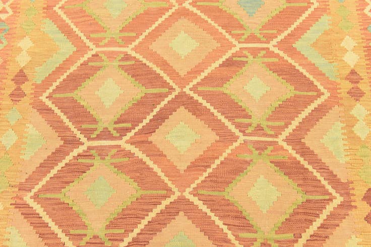 Detail image of 4' 8 x 6' 6 Hand Woven Kilim Waziri Wool Rug