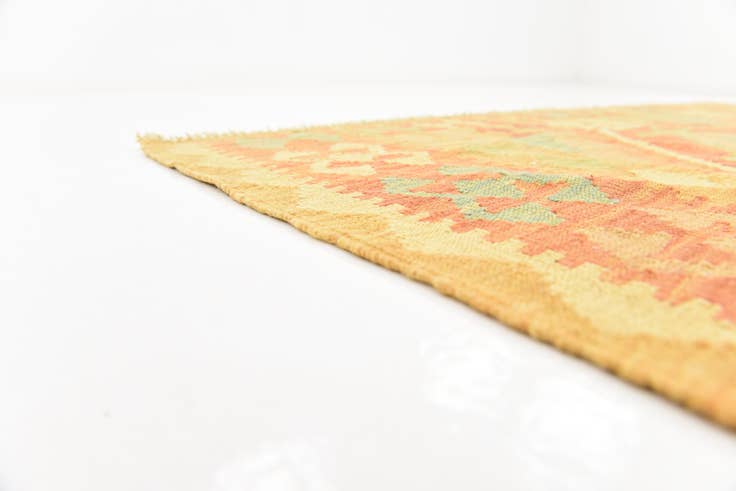 Detail image of 4' 8 x 6' 6 Hand Woven Kilim Waziri Wool Rug
