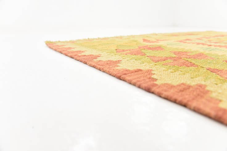 Detail image of 5' x 6' 7 Hand Woven Kilim Waziri Wool Rug