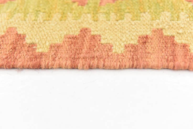 Detail image of 5' x 6' 7 Hand Woven Kilim Waziri Wool Rug