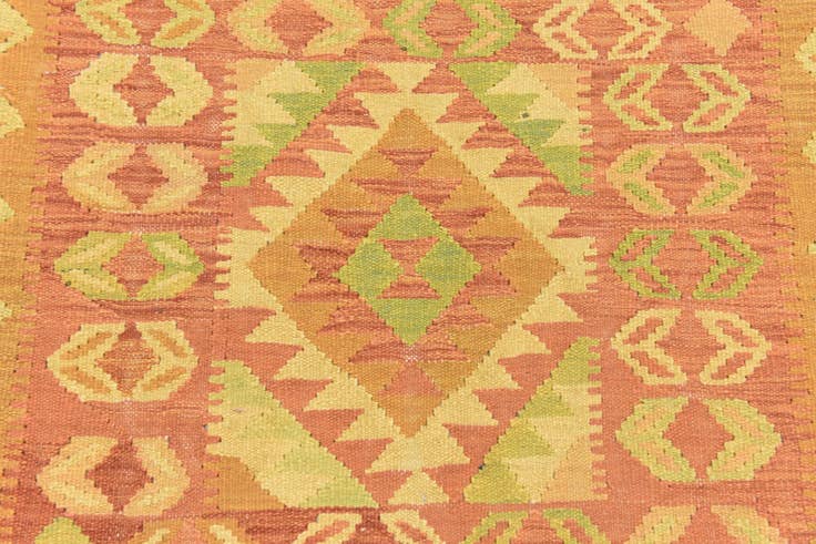 Detail image of 3' 8 x 6' Hand Woven Kilim Waziri Wool Rug