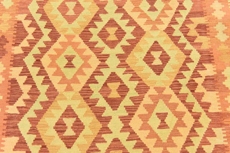 Detail image of 4' 10 x 6' 4 Hand Woven Kilim Waziri Wool Rug