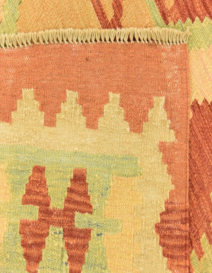 Detail image of 5' x 6' 6  Hand Woven Kilim Waziri Wool Rug