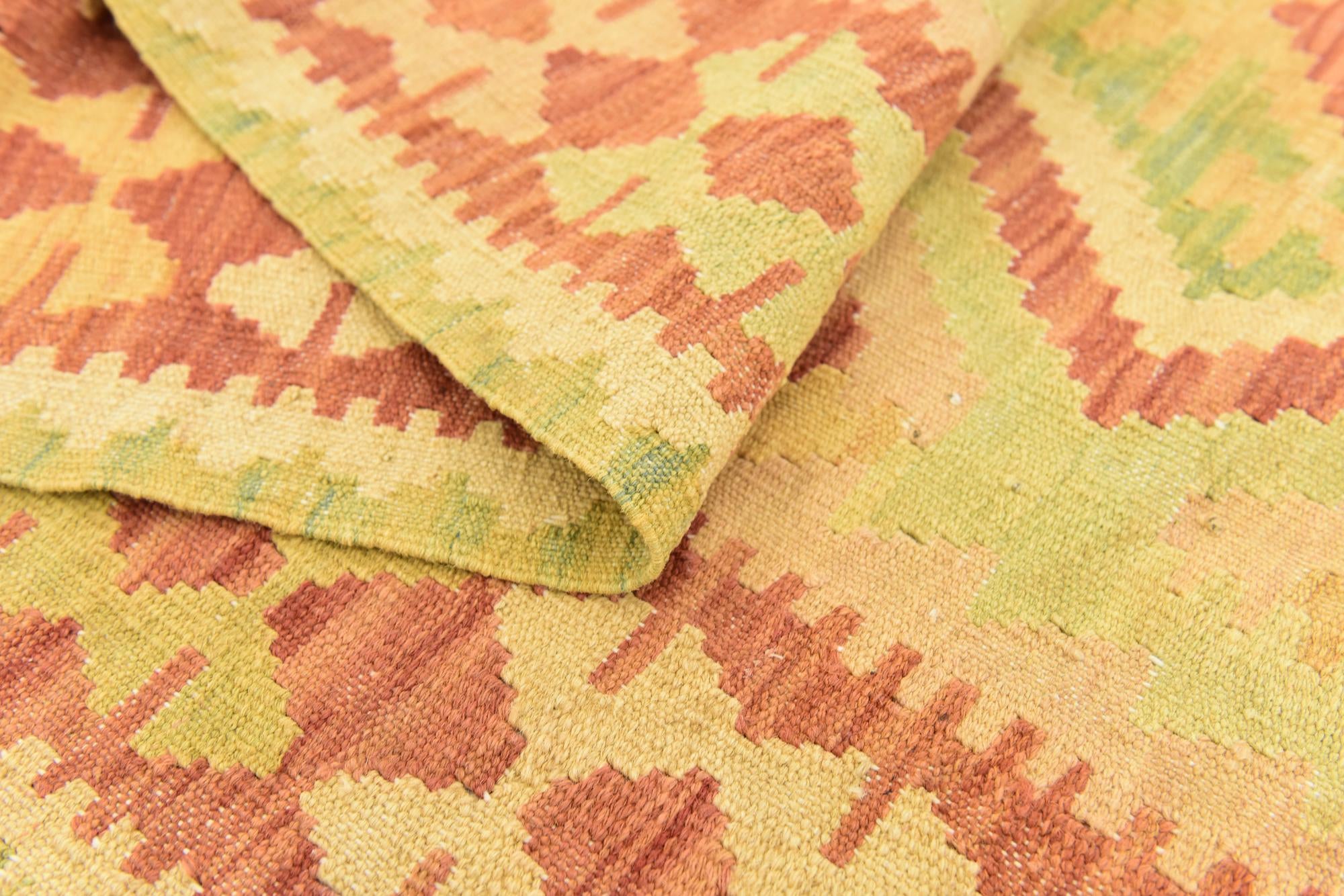 4' 9 x 6' 8 Hand Woven Kilim Waziri Wool Rug