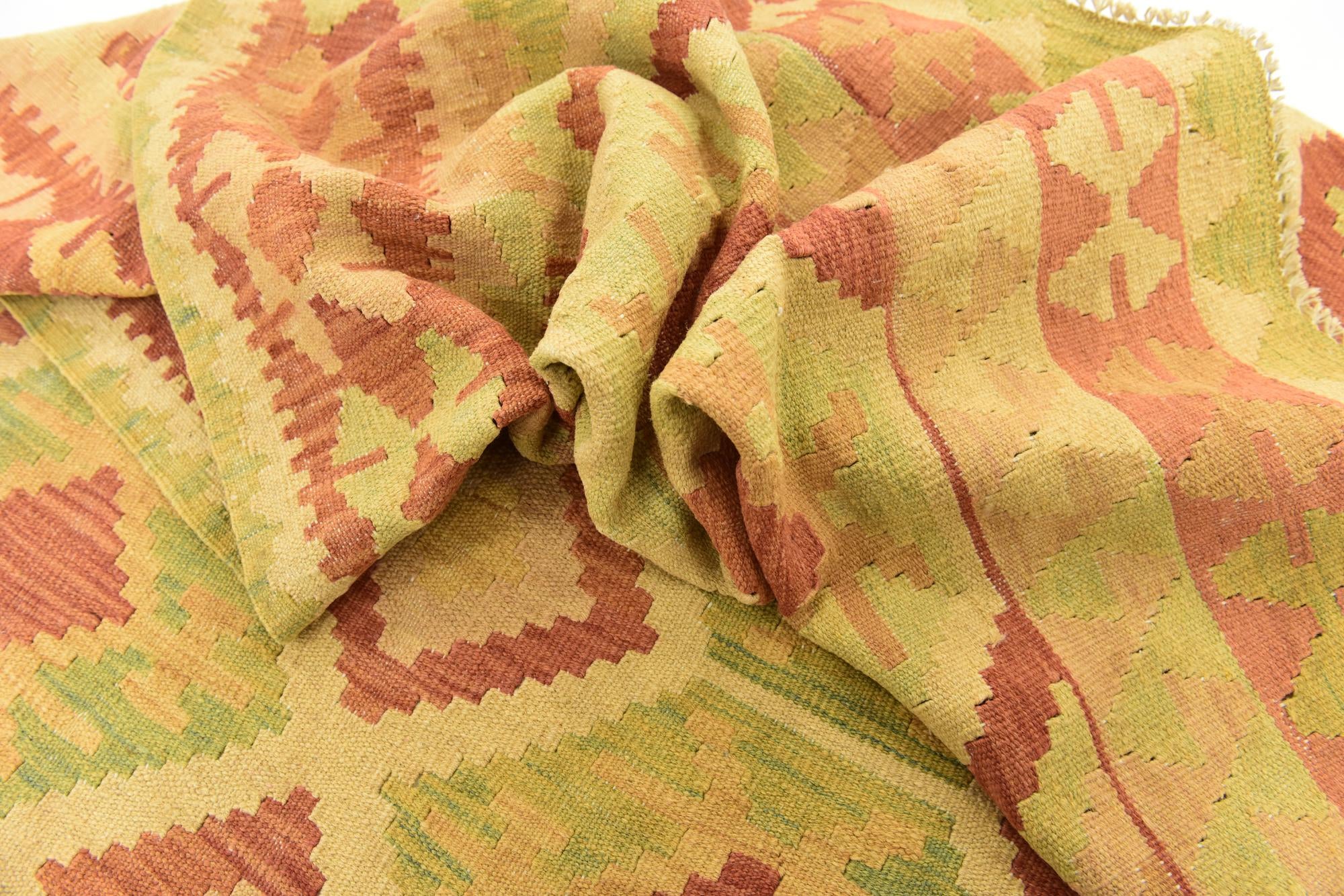 4' 9 x 6' 8 Hand Woven Kilim Waziri Wool Rug