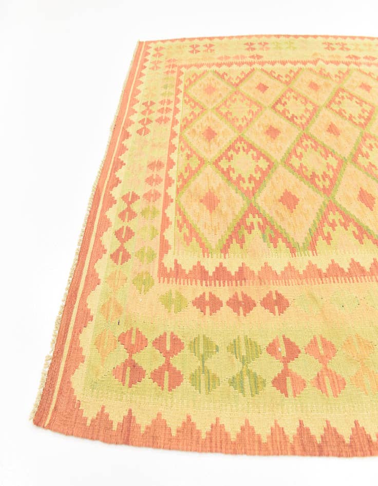 Detail image of 4' 10 x 6' 7 Hand Woven Kilim Waziri Wool Rug