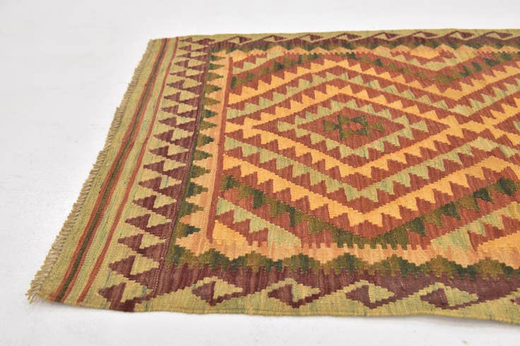 Detail image of 3' x 4' 5 Hand Woven Kilim Waziri Wool Rug