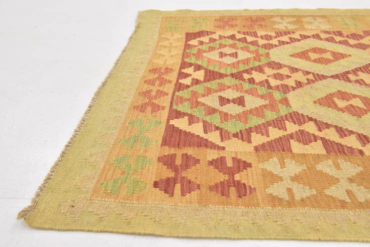 Detail image of 3' 4 x 5' Hand Woven Kilim Waziri Wool Rug