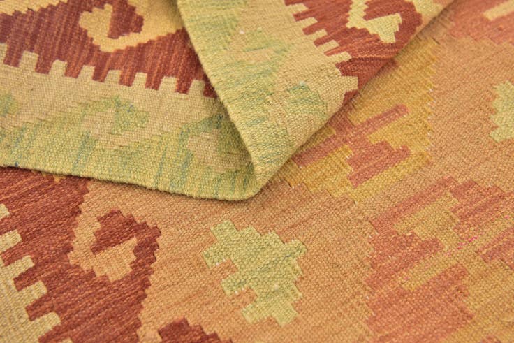 Detail image of 3' 2 x 4' 10 Hand Woven Kilim Waziri Wool Rug