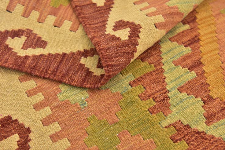 Detail image of 3' 2 x 5' Hand Woven Kilim Waziri Wool Rug