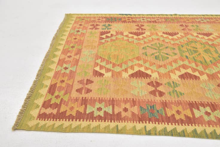 Detail image of 3' 4 x 5' Hand Woven Kilim Waziri Wool Rug