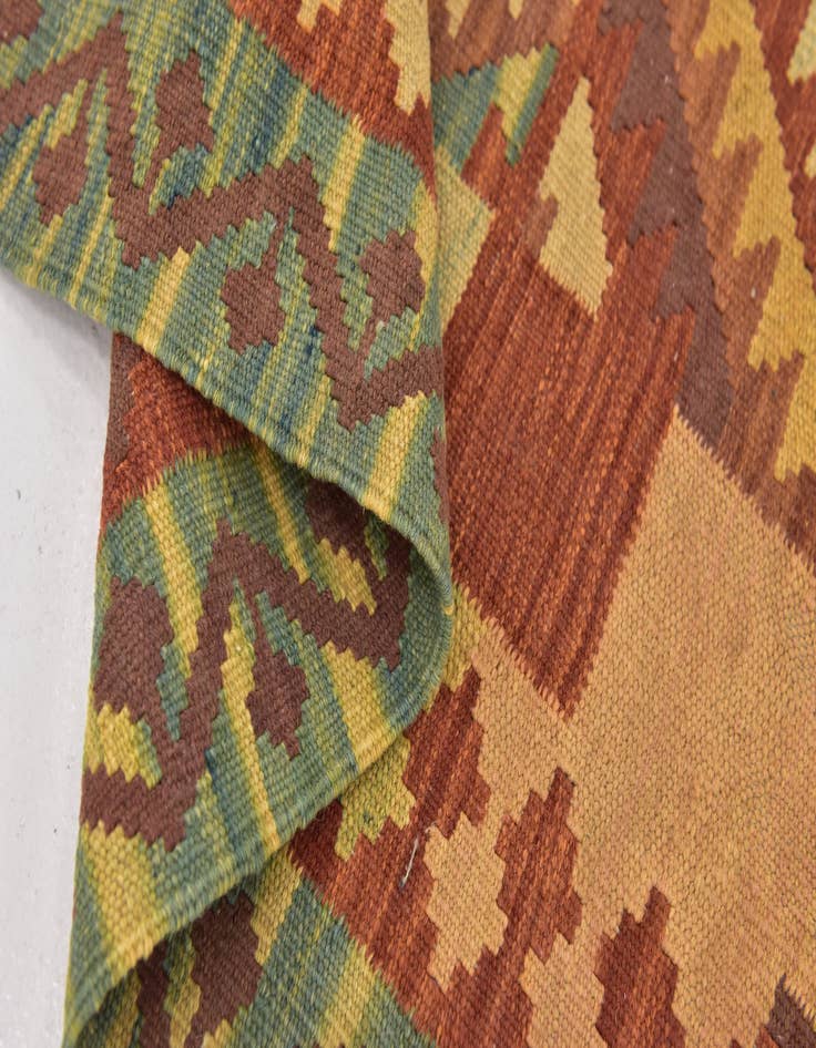 Detail image of 3' 2 x 5' 2 Hand Woven Kilim Waziri Wool Rug