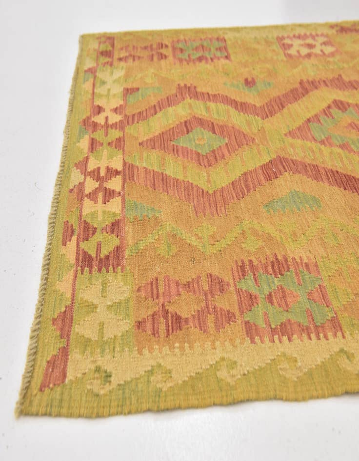 Detail image of 3' 4 x 5' Hand Woven Kilim Waziri Wool Rug