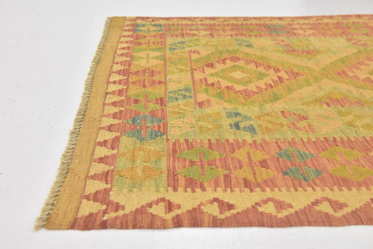 Detail image of 3' x 4' 9 Hand Woven Kilim Waziri Wool Rug