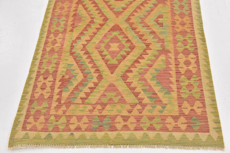 Detail image of 3' 3 x 5' Hand Woven Kilim Waziri Wool Rug