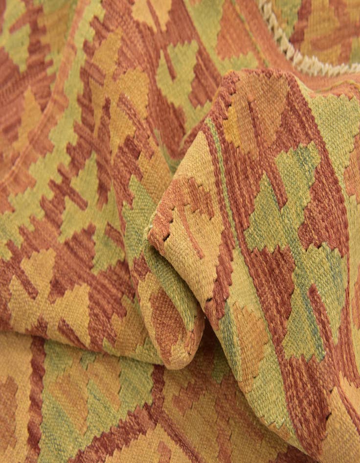 Detail image of 3' 4 x 5'  Hand Woven Kilim Waziri Wool Rug