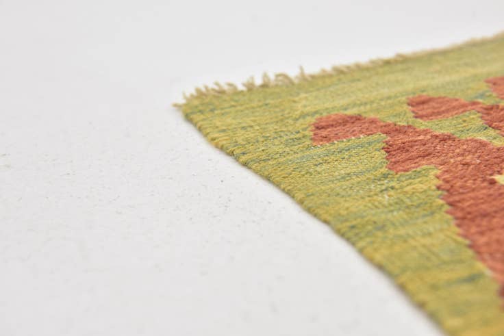 Detail image of 2' 8 x 4' 5 Hand Woven Kilim Waziri Wool Rug