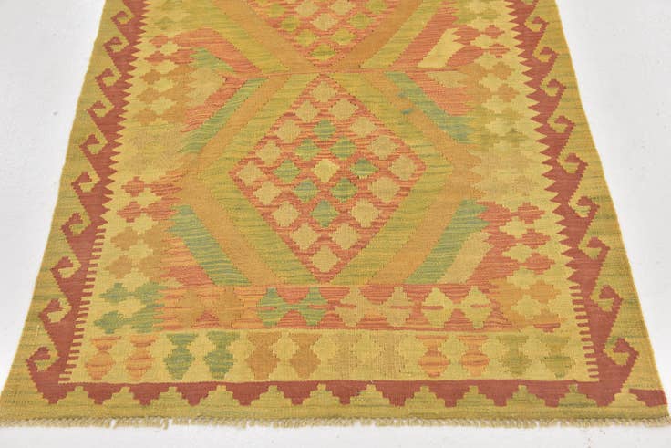 Detail image of 3' 3 x 5' 2 Hand Woven Kilim Waziri Wool Rug