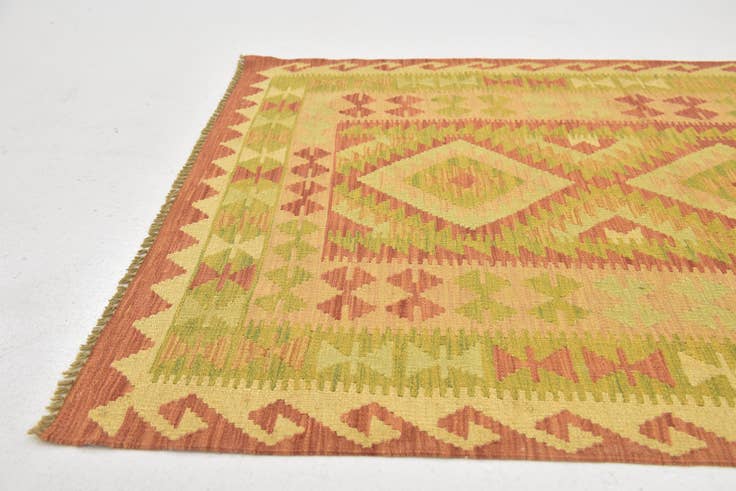 Detail image of 3' 3 x 5' Hand Woven Kilim Waziri Wool Rug