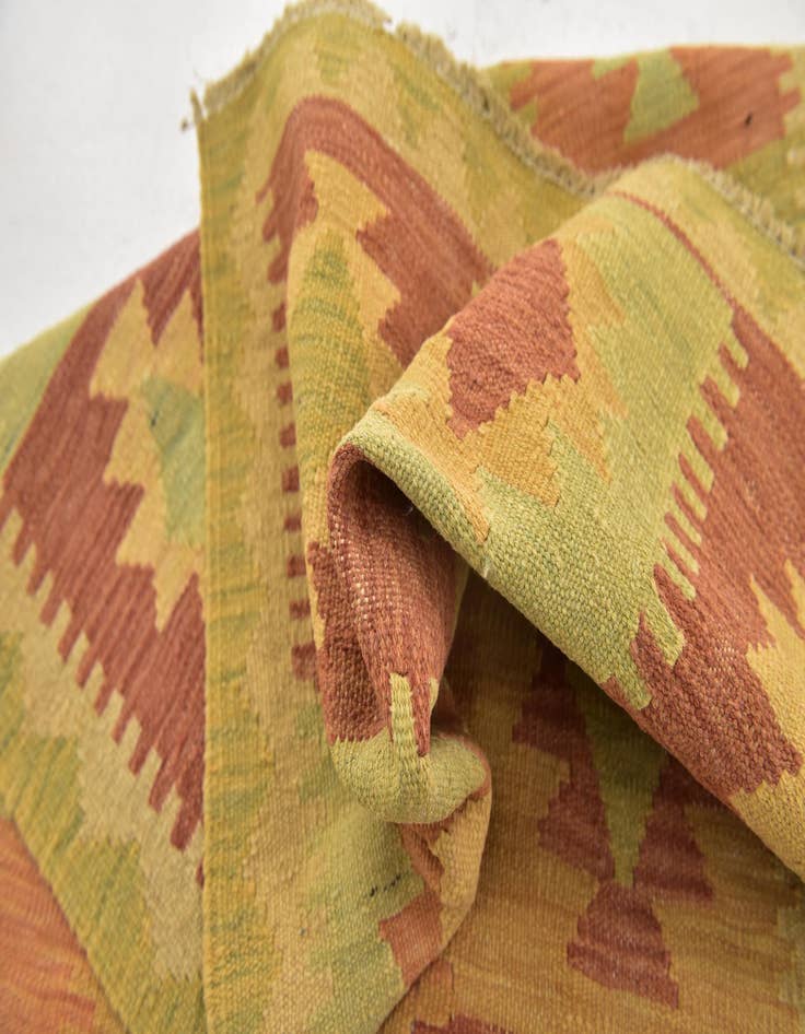 Detail image of 2' 6 x 4' 3  Hand Woven Kilim Waziri Wool Rug