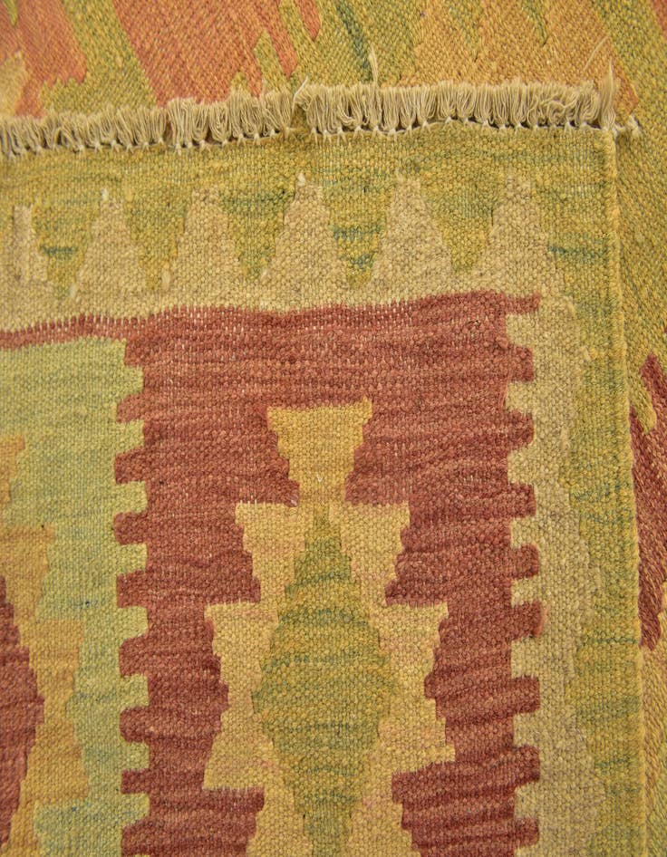 Detail image of 2' 6 x 4' 3  Hand Woven Kilim Waziri Wool Rug