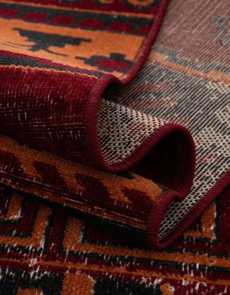 Detail image of 9' x 12' Lucerne Rug