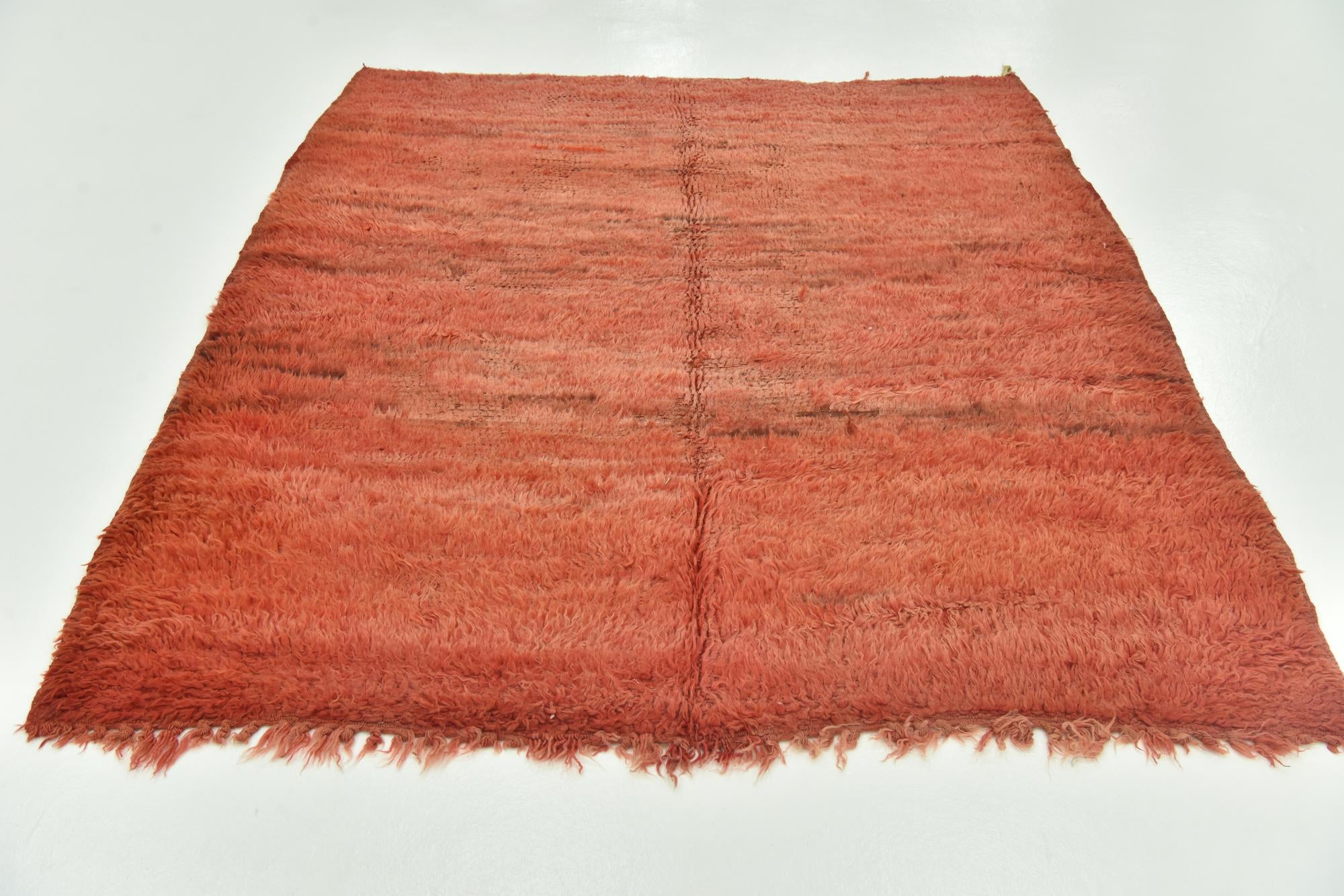 5' 9 x 6' 6 Hand Knotted Moroccan Wool Rug