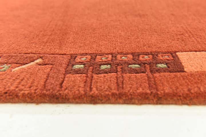 2' 5 x 4' 8 Hand Knotted Nepal Wool Rug