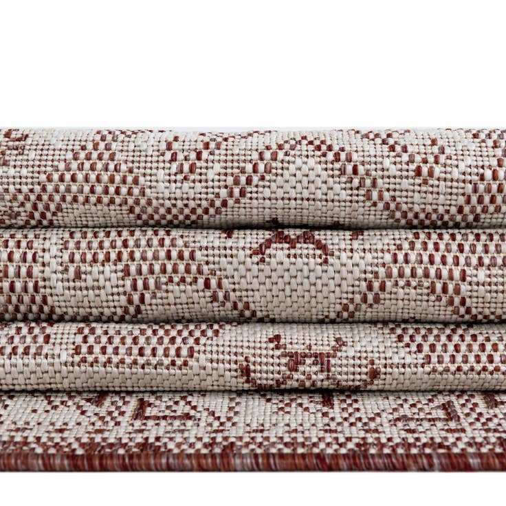 Detail image of 4' x 6' Easy-Clean Aztec Indoor / Outdoor Rug