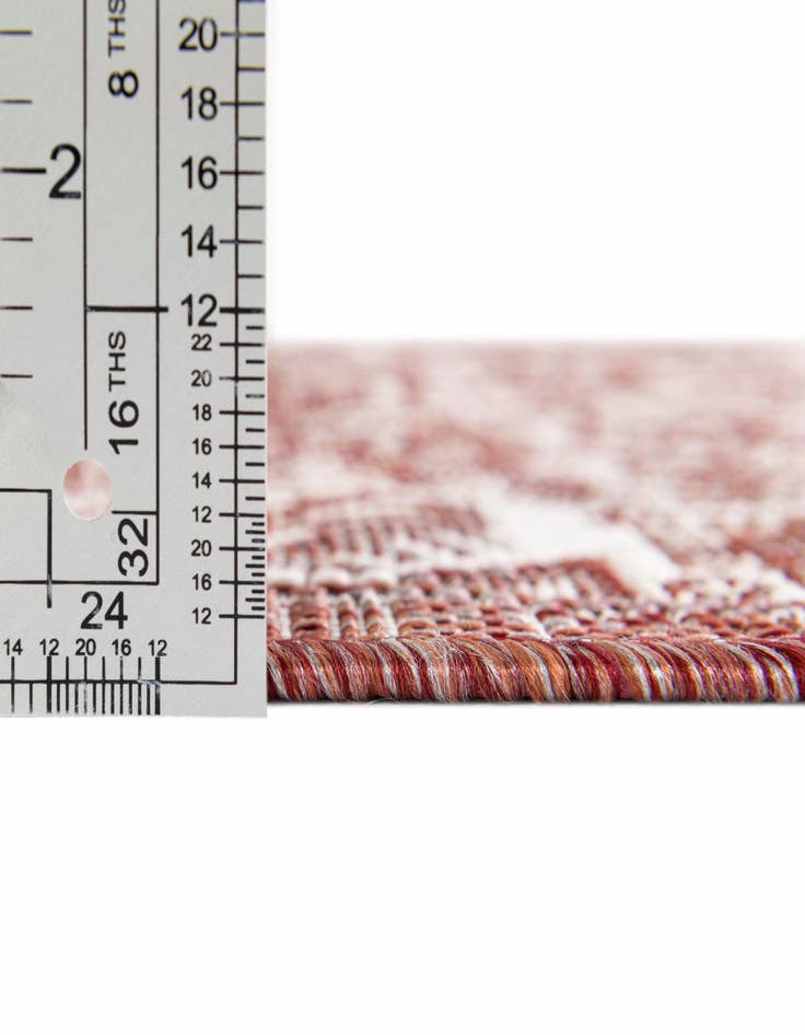 Detail image of 4' x 6' Easy-Clean Aztec Indoor / Outdoor Rug