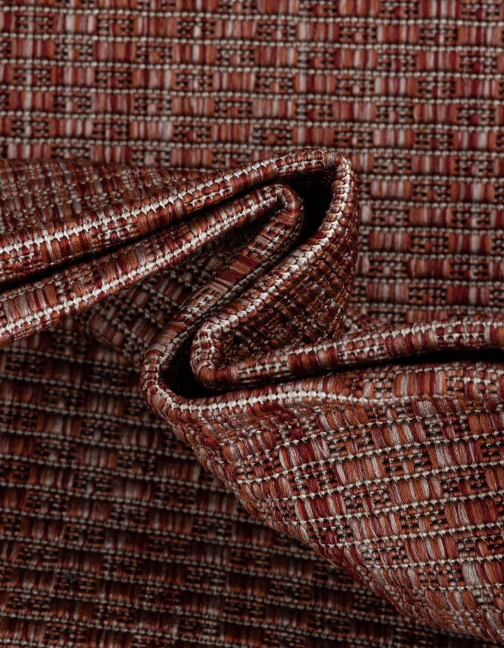 Detail image of 7' 10 x 10' Easy-Clean Border Indoor / Outdoor Rug