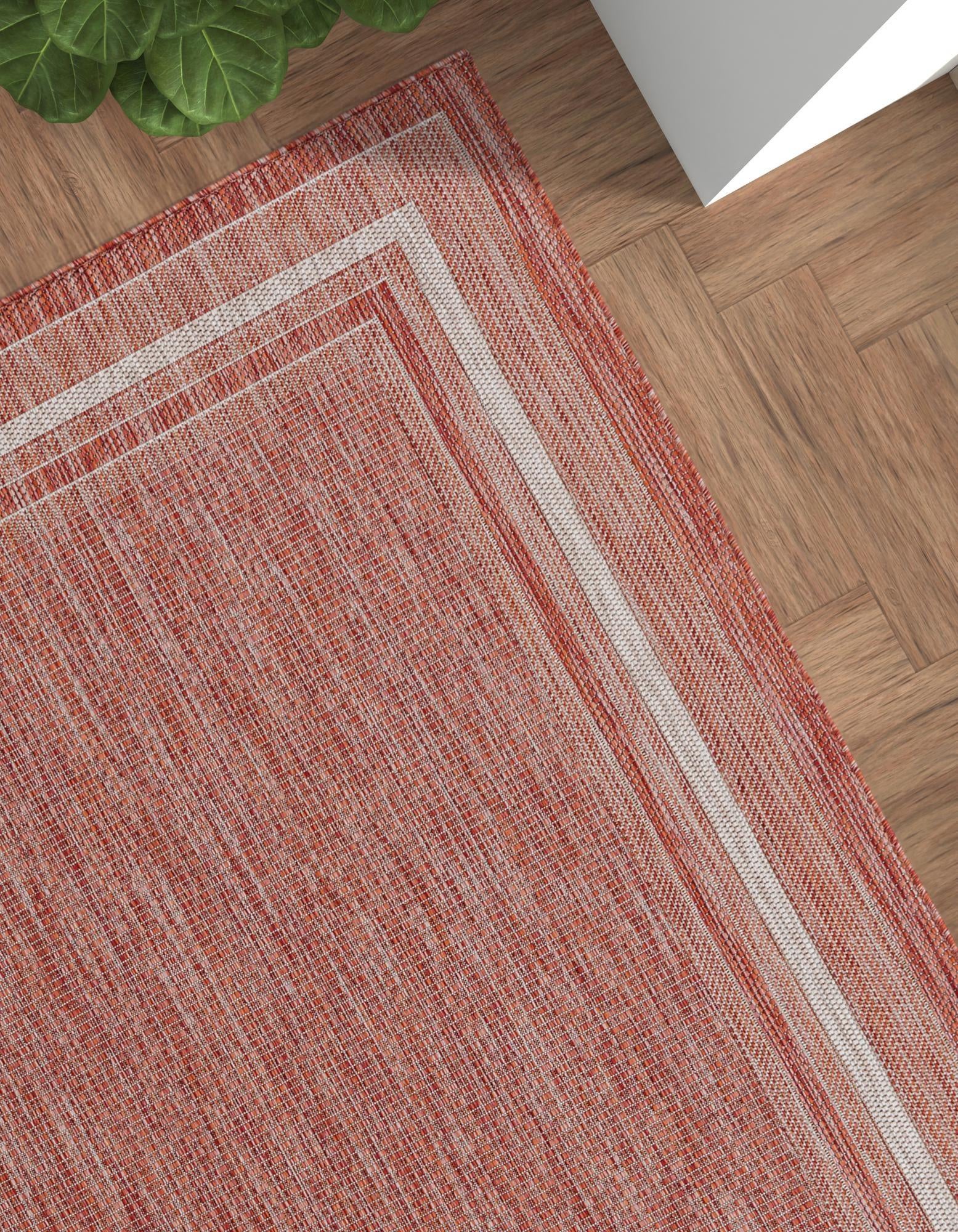 2' x 3' 1 Easy-Clean Border Indoor / Outdoor Rug