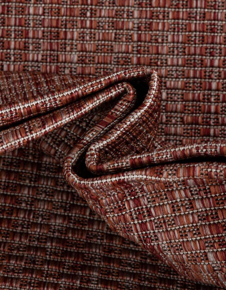Detail image of 7' 10 x 11' Easy-Clean Border Indoor / Outdoor Rug