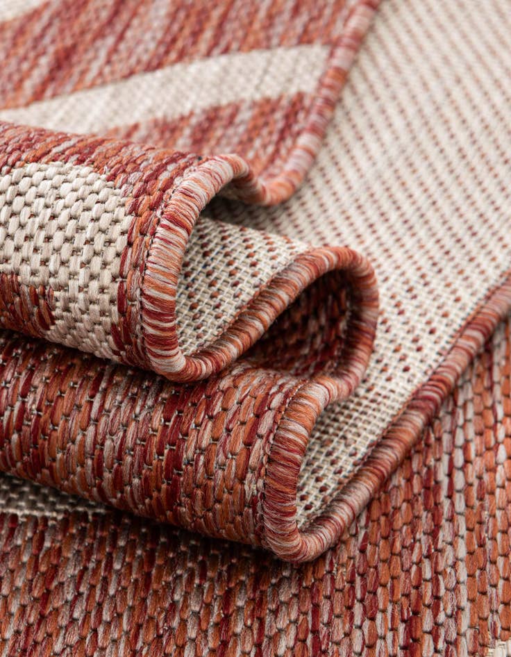 Detail image of 7' x 10' Easy-Clean Botanical Indoor / Outdoor Rug