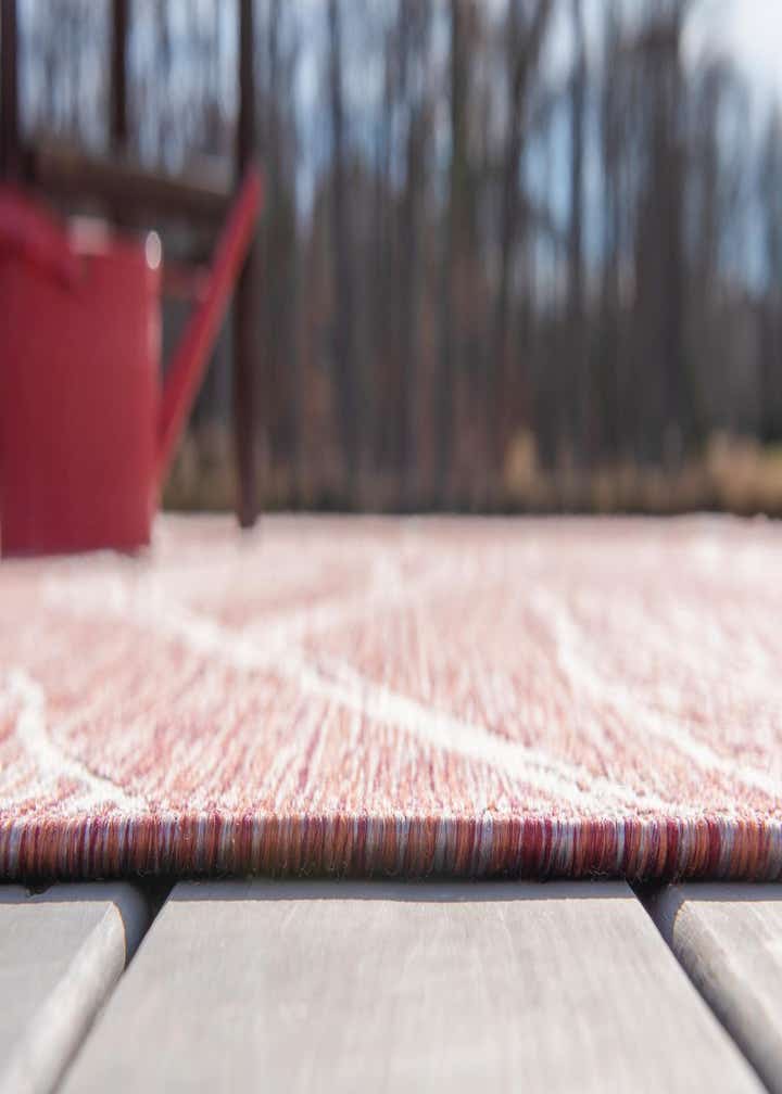 7' x 10' Easy-Clean Botanical Indoor / Outdoor Rug
