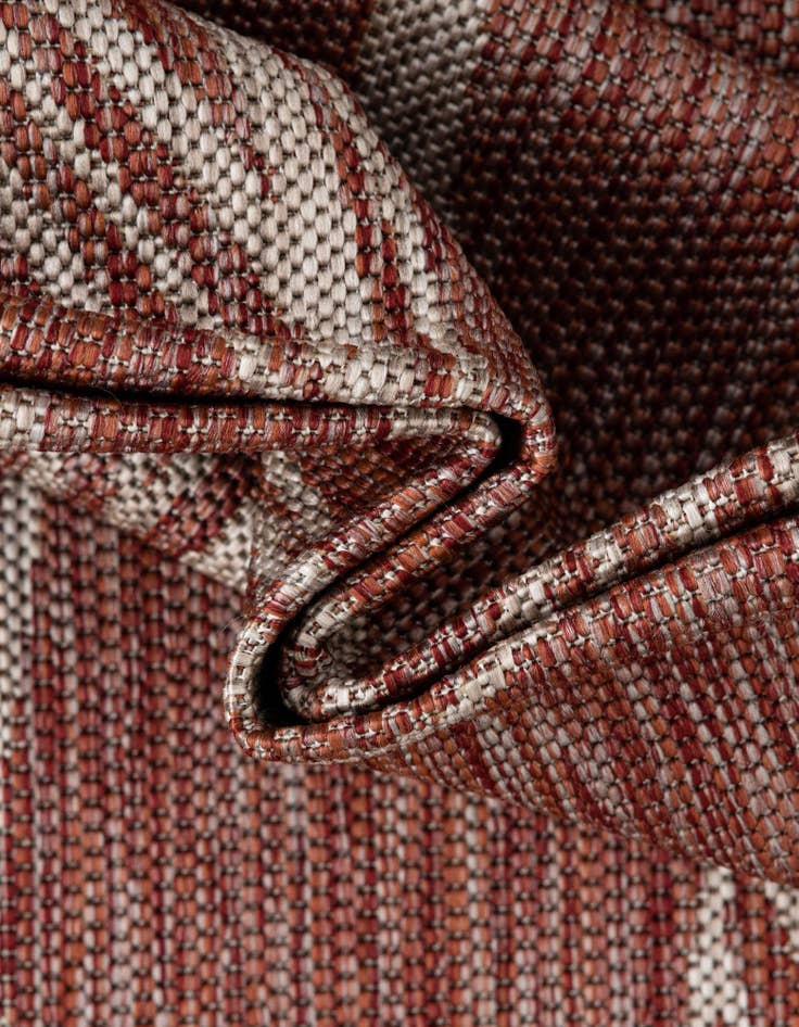 Detail image of 7' x 10' Easy-Clean Botanical Indoor / Outdoor Rug