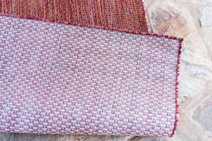 7' x 10' Easy-Clean Solid Indoor / Outdoor Rug